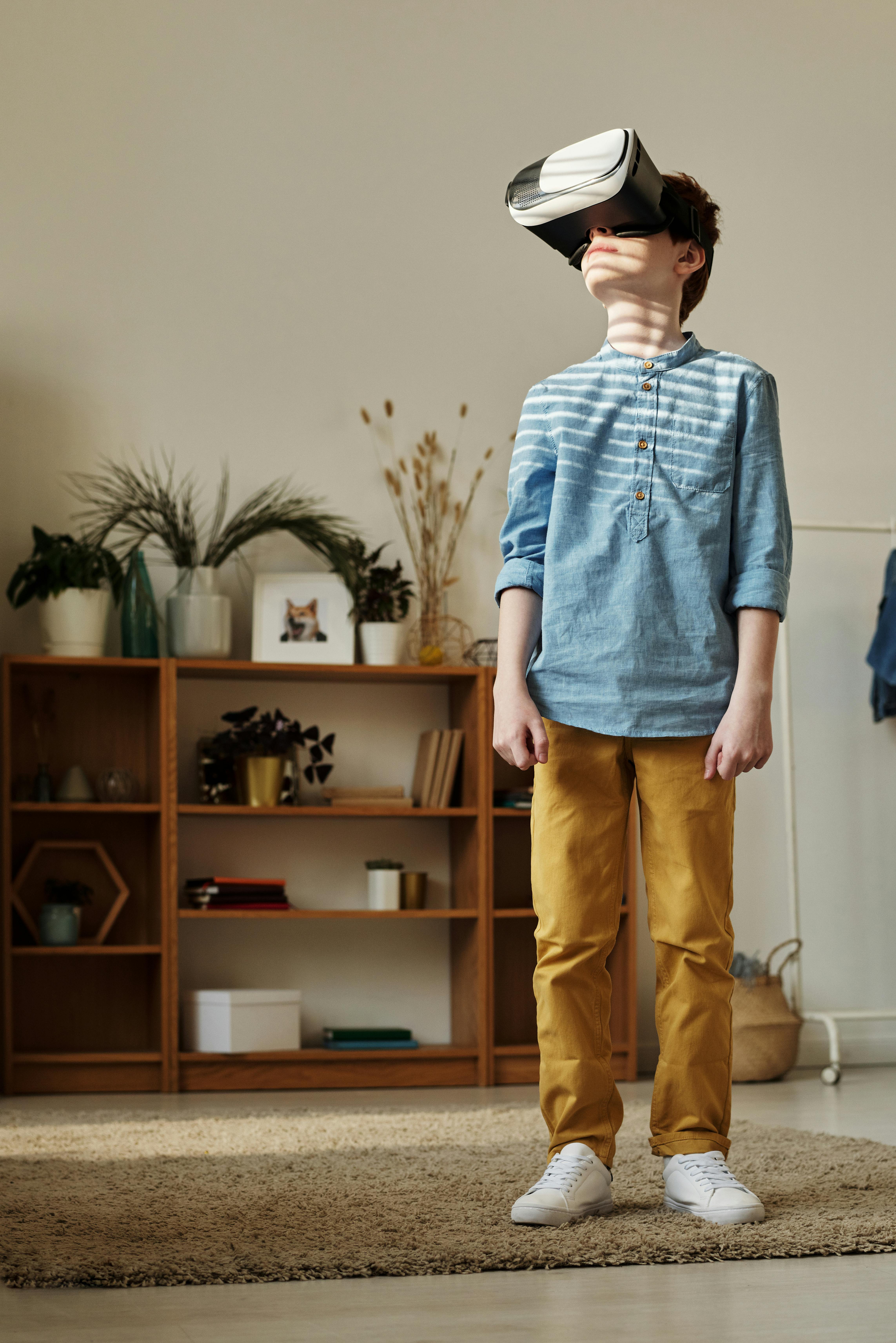 Lorem ipsum dolor sit amet consectetur, adipisicing elit. Iure ad natus illo voluptates optio tenetur tempora provident deserunt officia beatae quibusdam commodi exercitationem eveniet molestias deleniti placeat vitae, odio omnis?